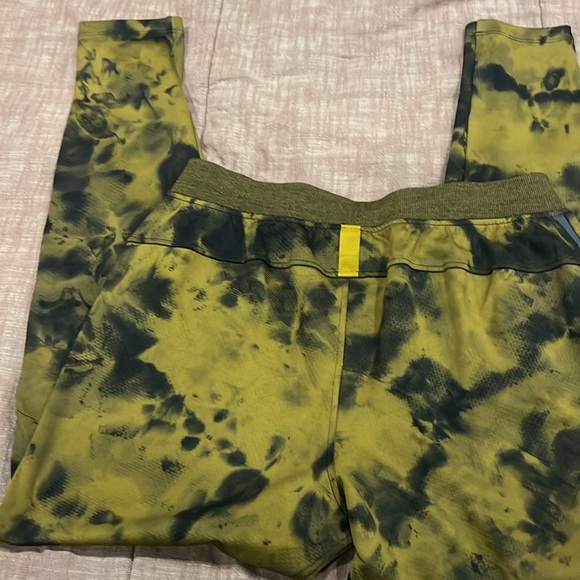 Lululemon jogger - Picture 2 of 2